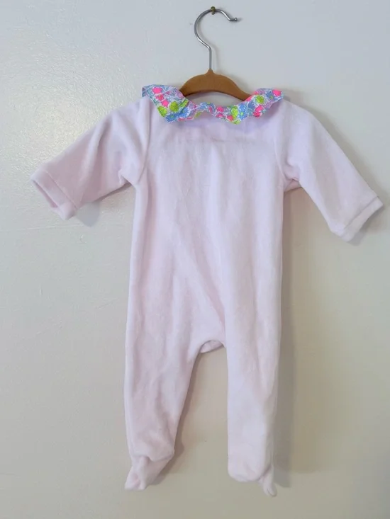 Jacadi Paris Baby Girl 3mo Pale Pink Velour Footed Onsie Floral Ruffle Collar - Picture 4 of 11
